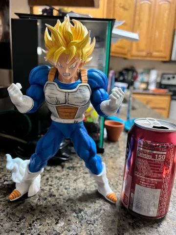 Boneco do goku tamanho gigante