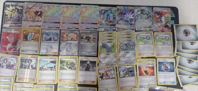 Deck Pokémon Lutador c/ Aerodactyl V e V Astro