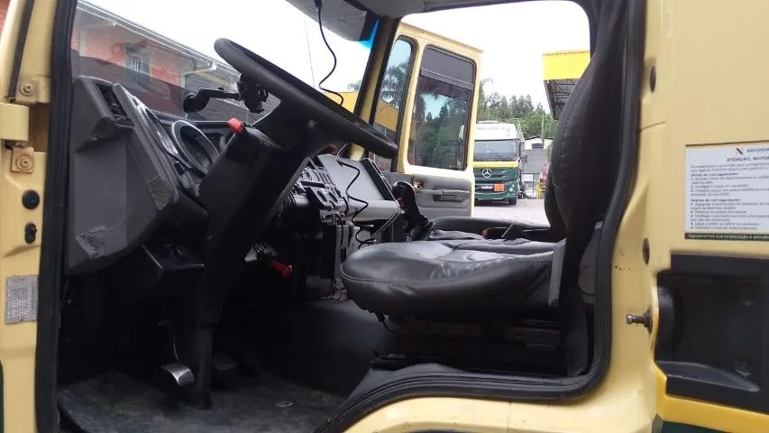 VENDO CAMINHÃO FORD/CARGO 2428E DIESEL COM TANQUE 16.000 LITROS ANO 20007 - Foto 6