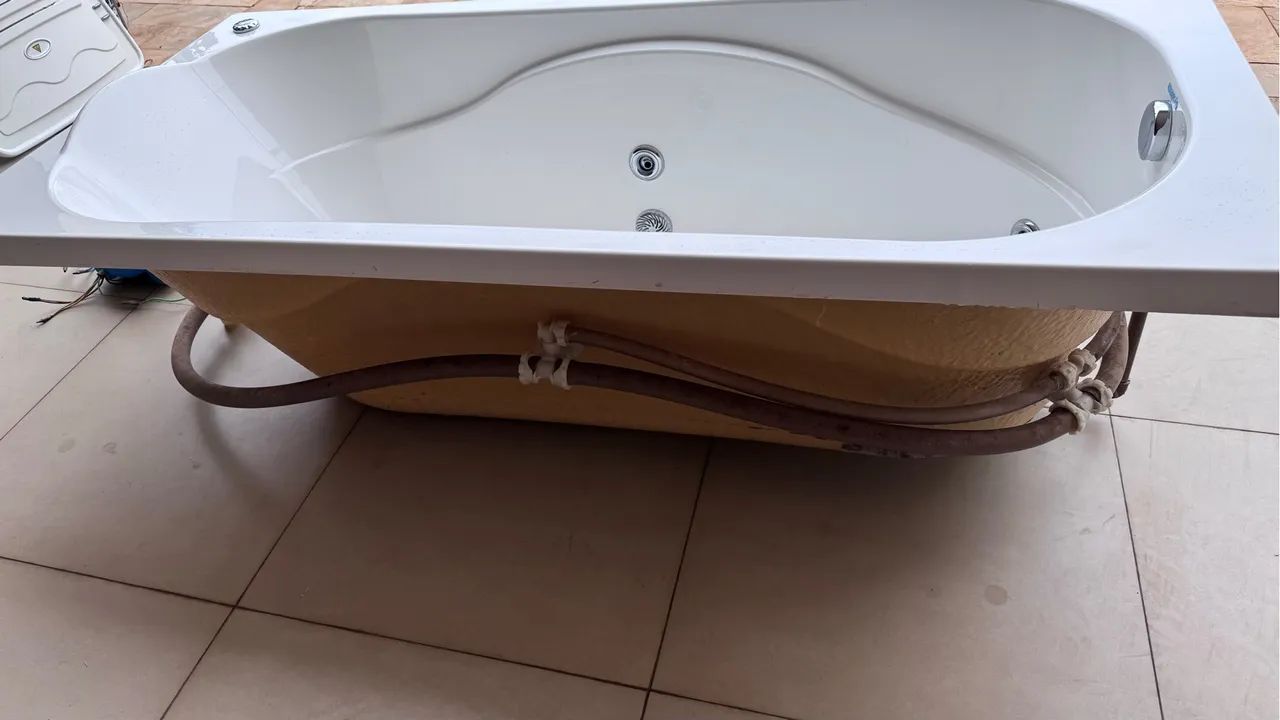 Banheira com Hidromassagem 65581395684739125