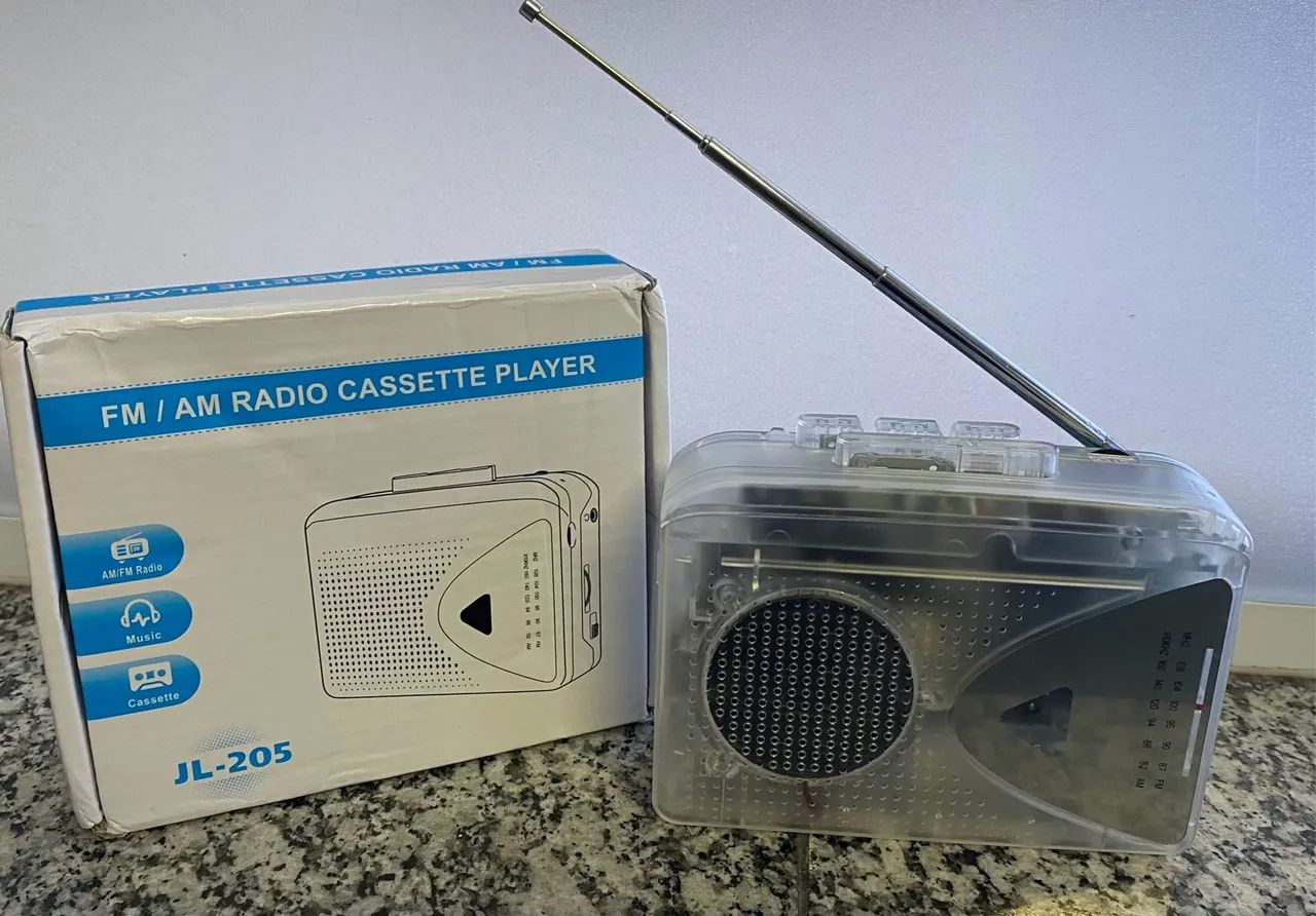 Rádio Gravador Portátil FM/AM com Toca-fitas - Foto 2