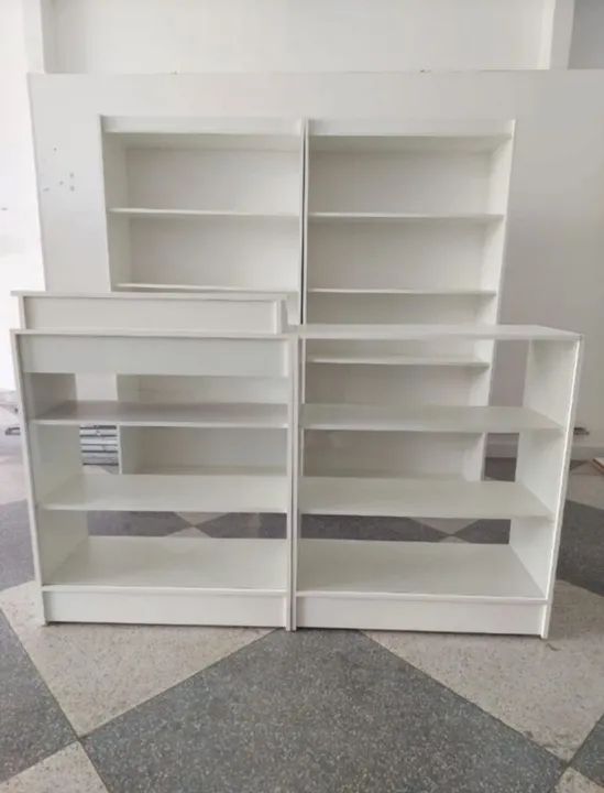 BALCÃO CAIXA VITRINE+ VITRINE E PRATELEIRAS 