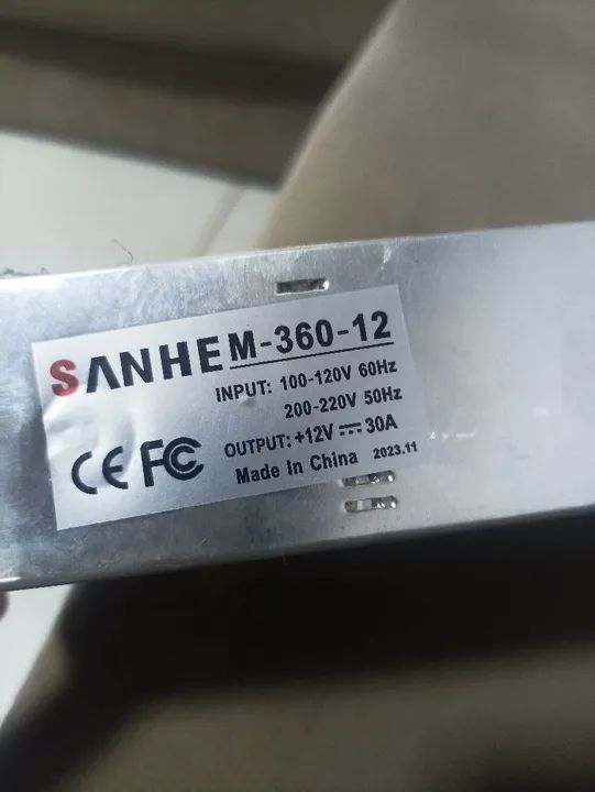 Inversor de voltagem  110 e 220/12v- Semi-novo - Foto 2