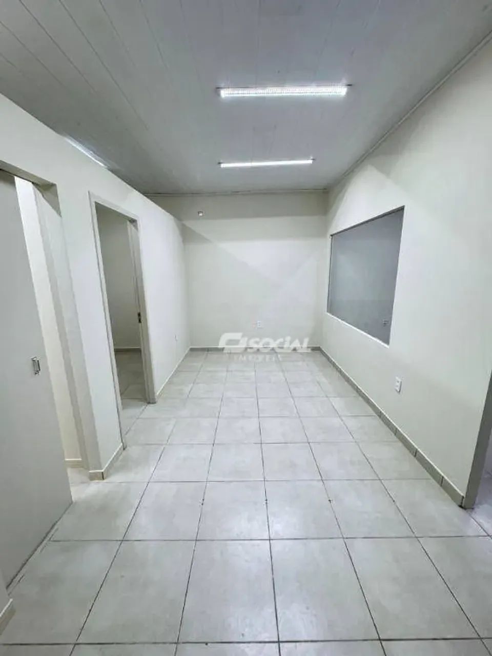 Sala ampla disponível para locação em ótima localização. Av. Carlos Gomes, B. São Cristóvã - Foto 6