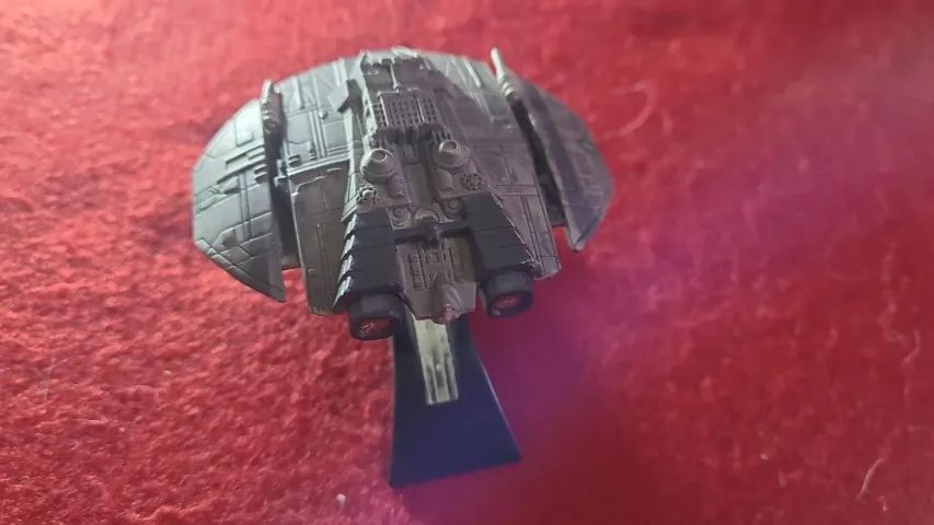 Miniatura Battlestar Galactica Titanium Die-Cast Classic Cylon Raider Hasbro original - Foto 4