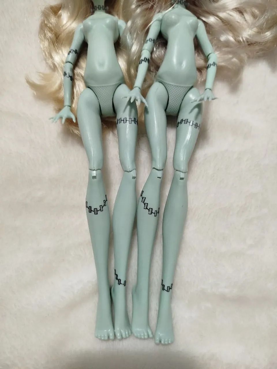 2 Bonecas Frankie Stein Monster High para customização. - Foto 4