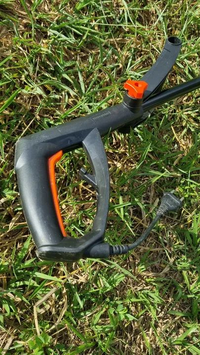 Aparador de Grama Tramontina 220V - Foto 3