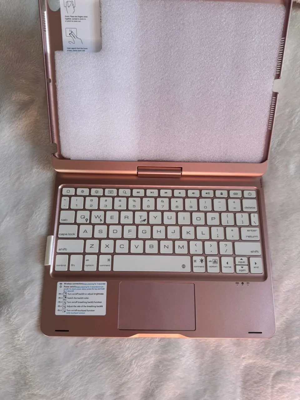 Teclado Case para iPad rose - Design Elegante e Funcional