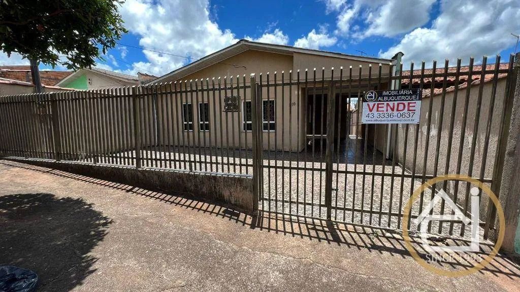 Casa com 2 quartos, 2 salas. cozinha com armários, wc e edícula com churrasqueira e cozinh - Foto 2