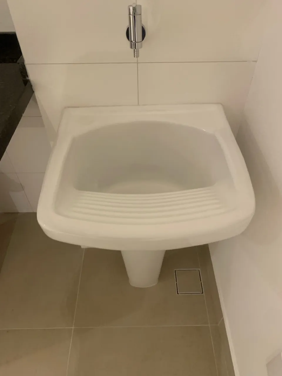 Tanque de cerâmica para lavanderia 