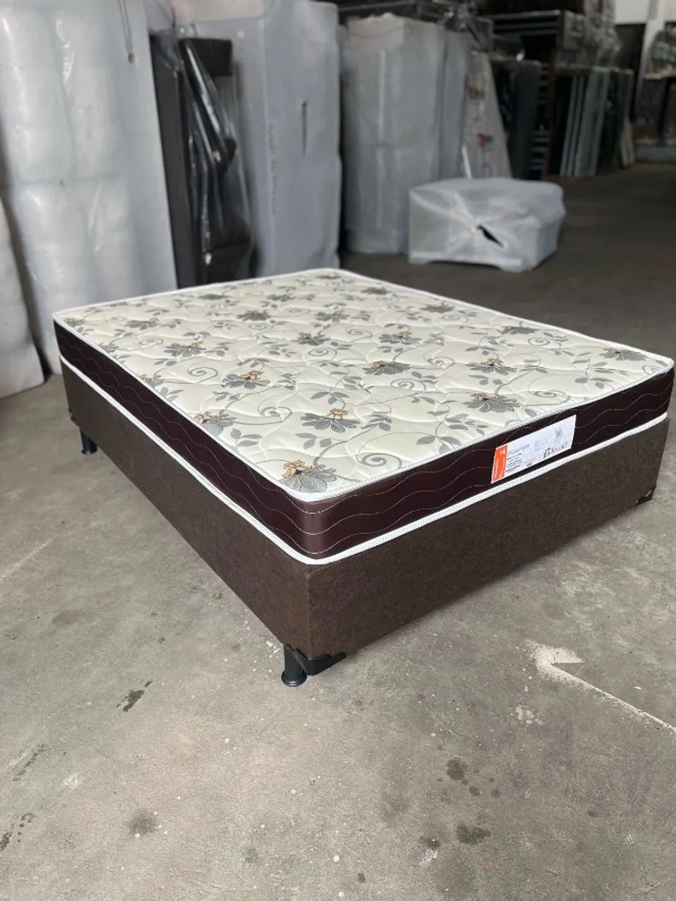 CAMA CASAL BASE + COLCHAO D 33