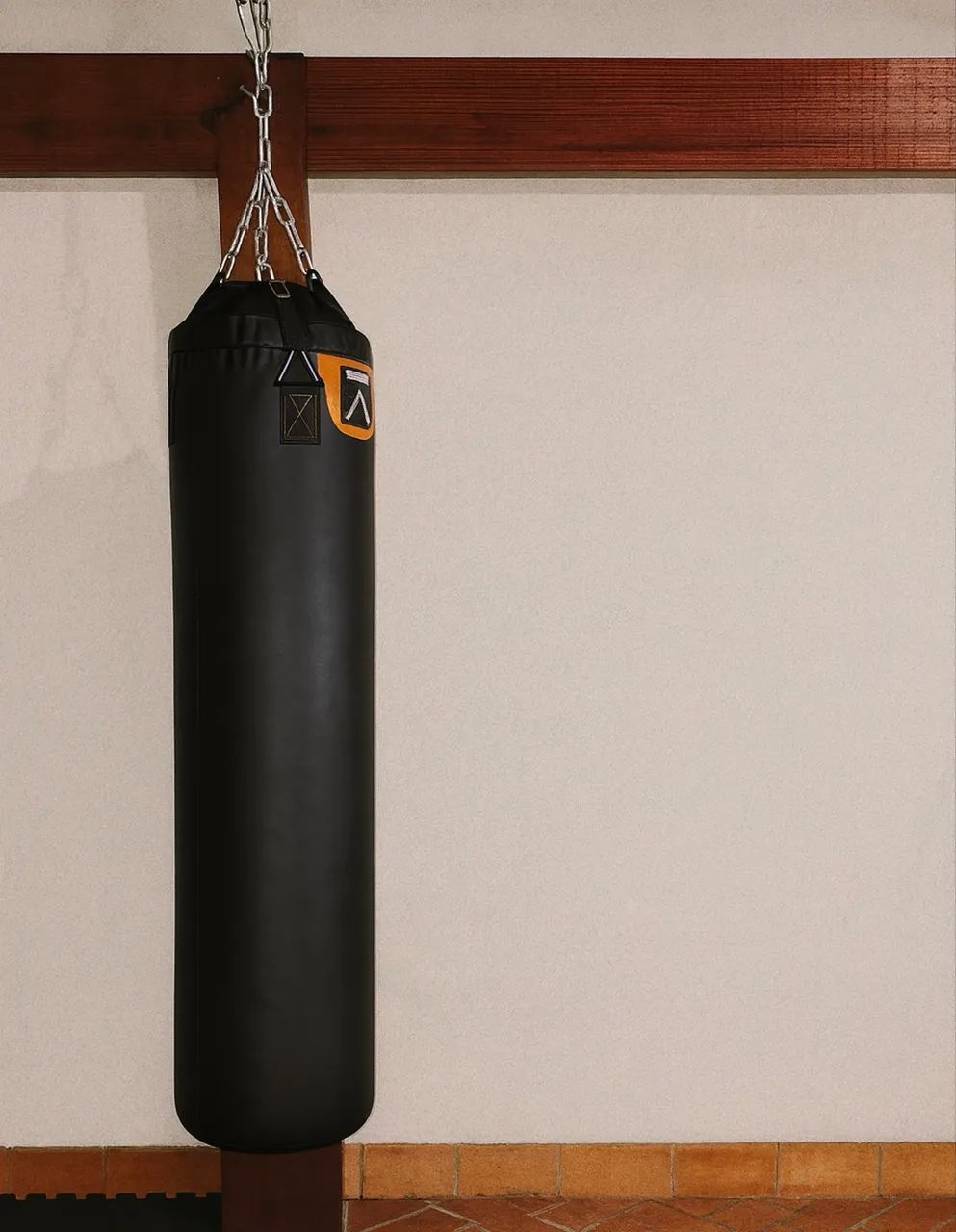 Outshock TB1200 saco de pancada cheio 30kg preto - 120cm