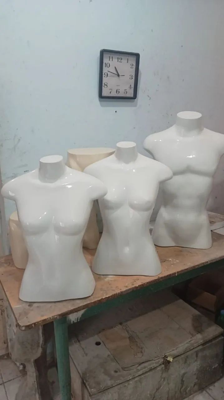 Manequins Masculinos para Vitrine - Ótimo estado - Foto 2