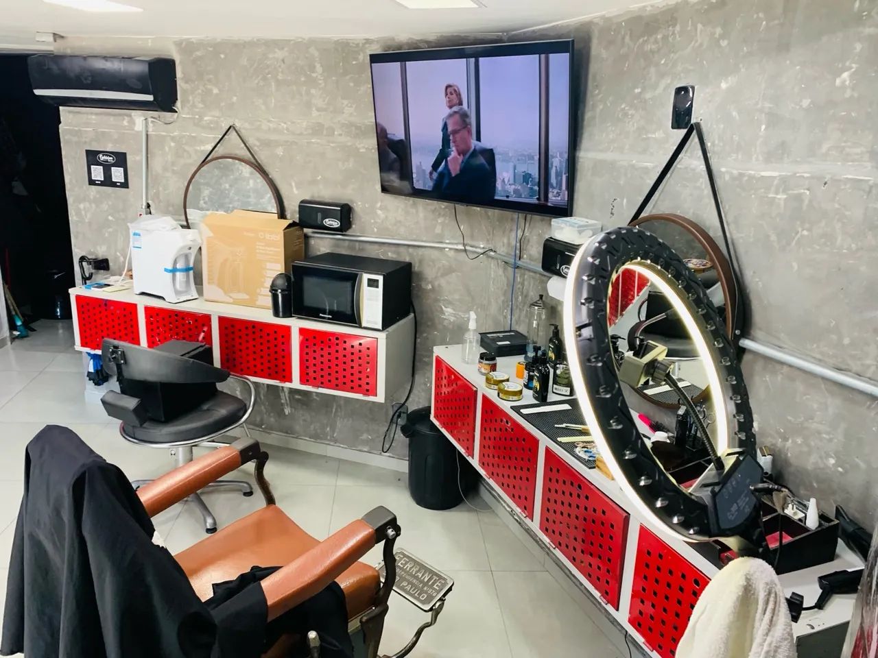ATENÇÃO ! BAIXEI O PREÇO Passo o ponto Barbearia toda completa - Foto 2
