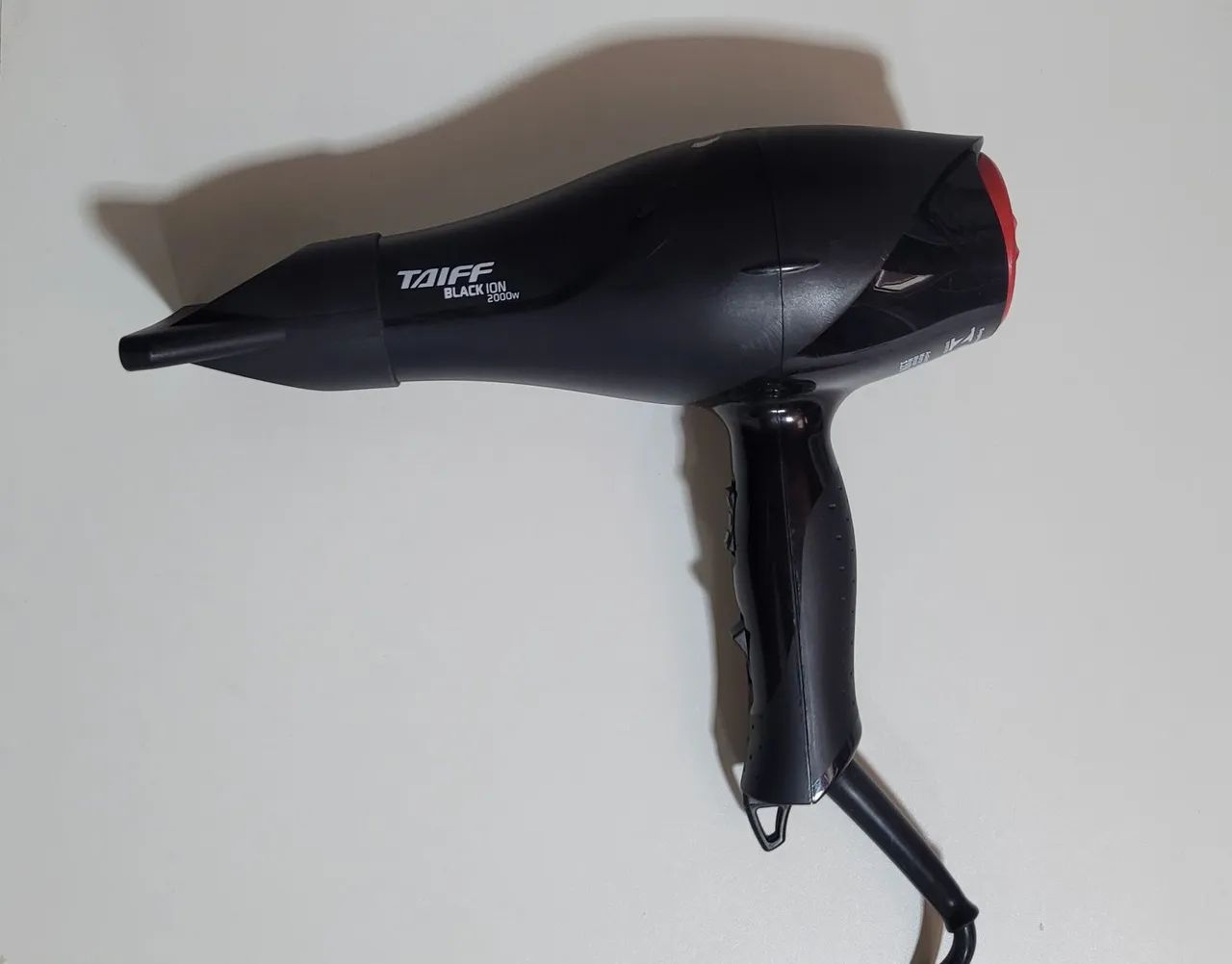 Secador Taiff Black ion 2000w