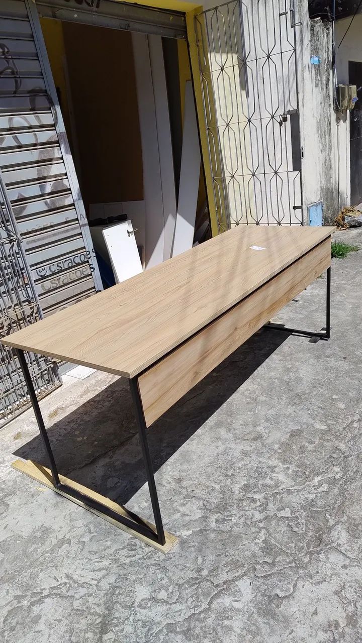 Mesa para estudo e escritório 
