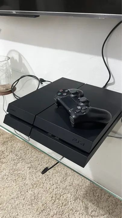 PS4 perfeito pouco tempo de uso