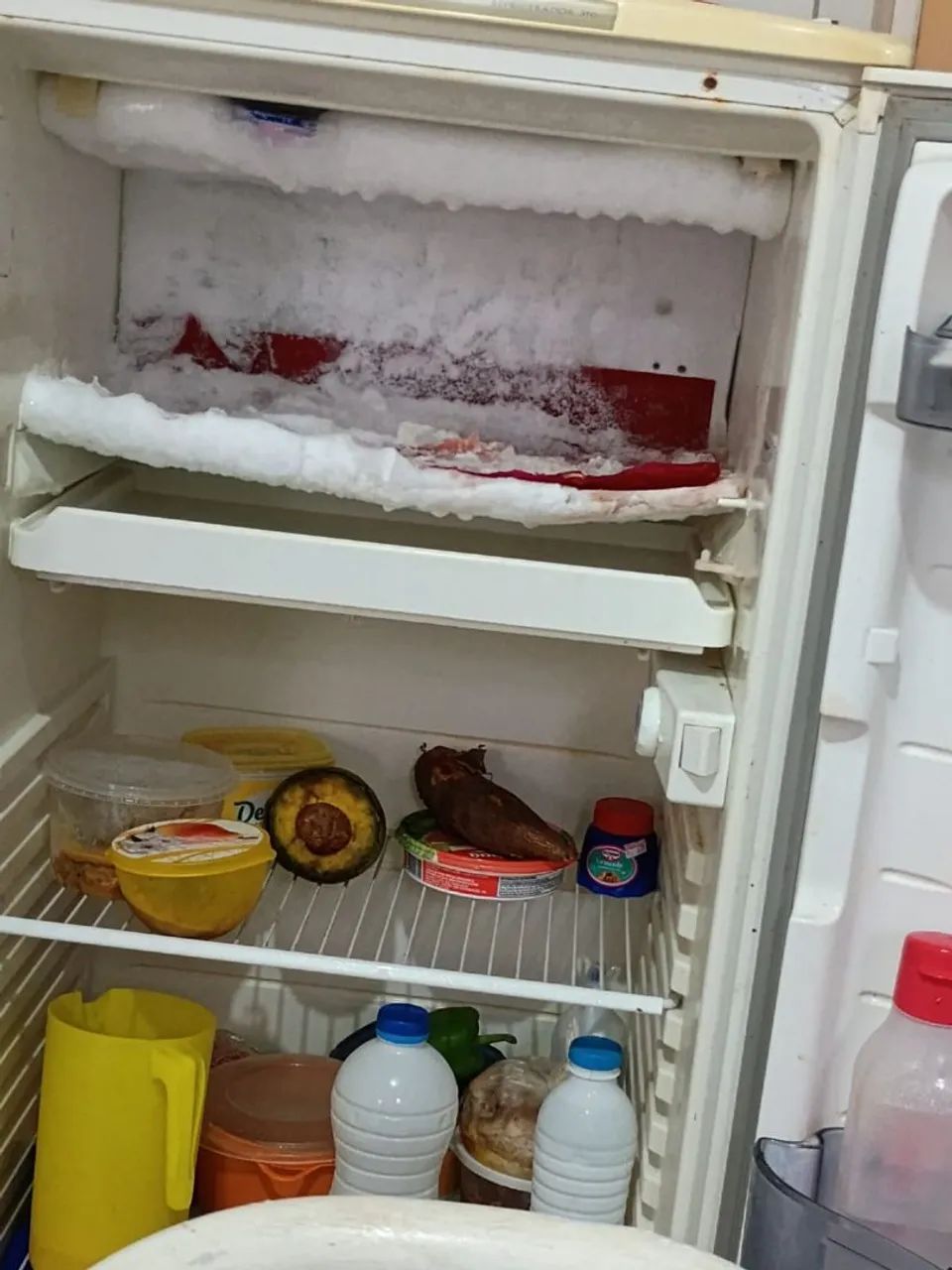 Geladeira usada em bom estado