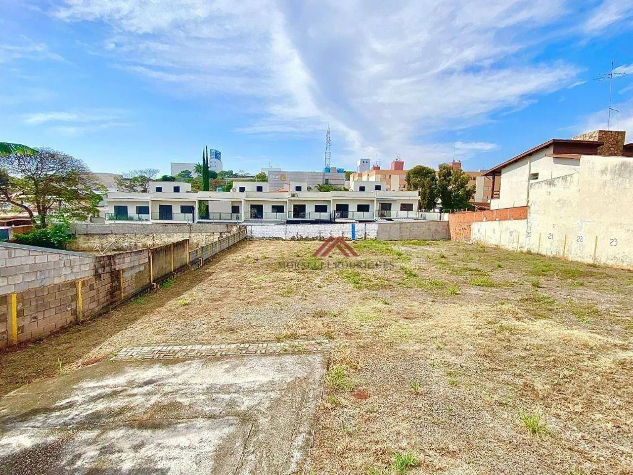 Terreno à venda, 1000 m², Rua das Orquídeas, por R$ 1.500.000 - Chácara Primavera - Campin - Foto 2