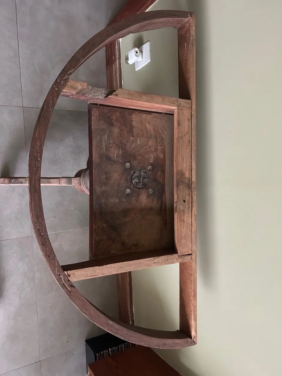 Mesa de Jantar Antiga em Madeira Maciça - Foto 4