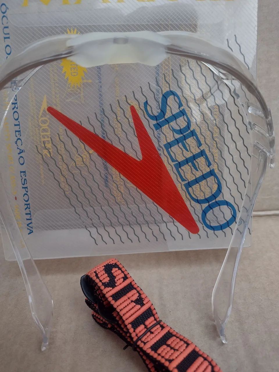 Óculos de proteção esportiva Speedo - Foto 5