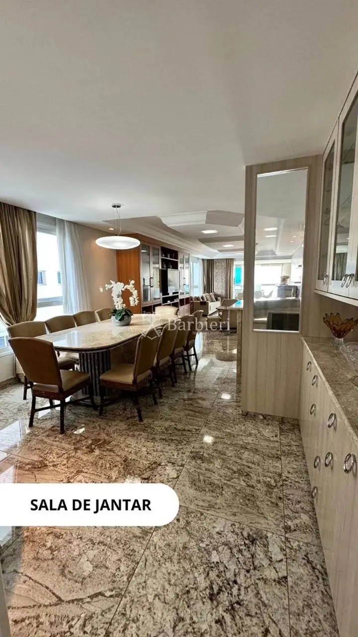 Apartamento semi mobiliado com 5 suítes no bairro Centro em Balneário Camburiu/SC