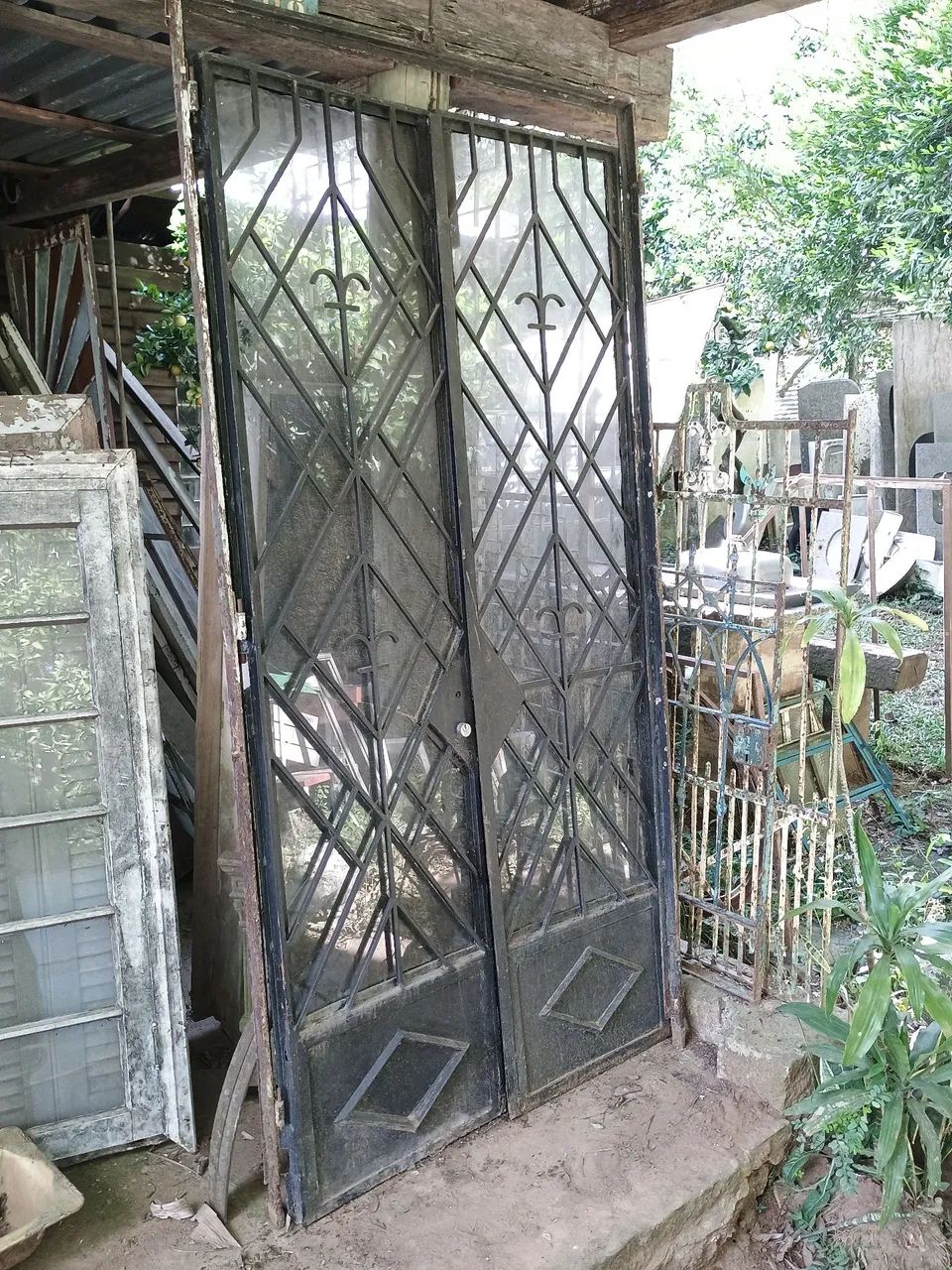 Portas antigas de ferro  - Foto 3