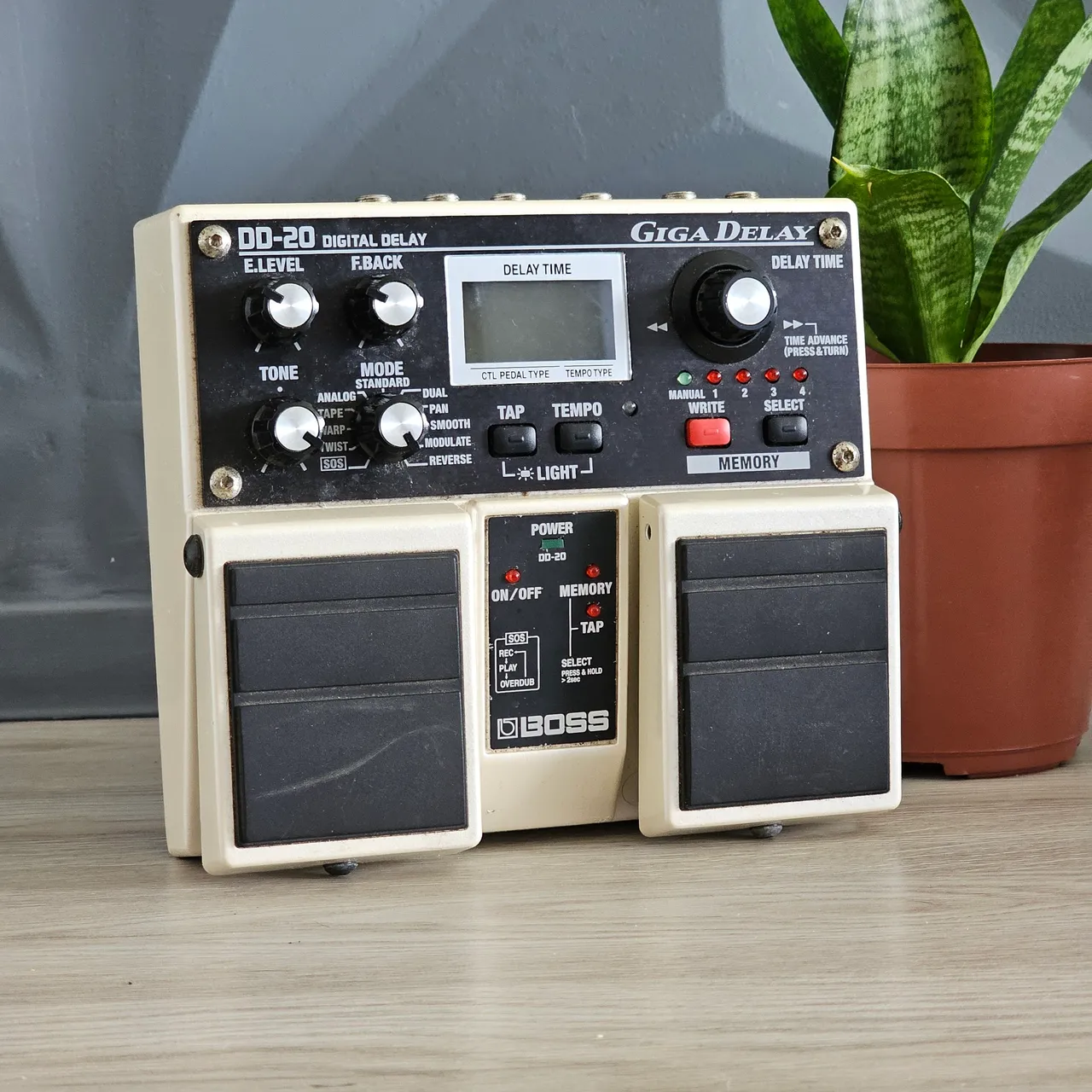 ギター WEED BOSS DD-20 Hi-Fi MOD ギター WEED BOSS DD-20 Hi-Fi MOD BOSS DD-20 Giga Delay