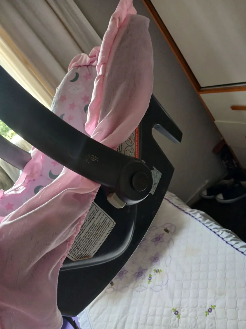 Cadeirinha de carro para bebê - Rosa com Estrelas