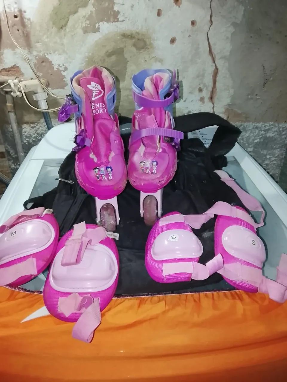 Skates64305172919298120