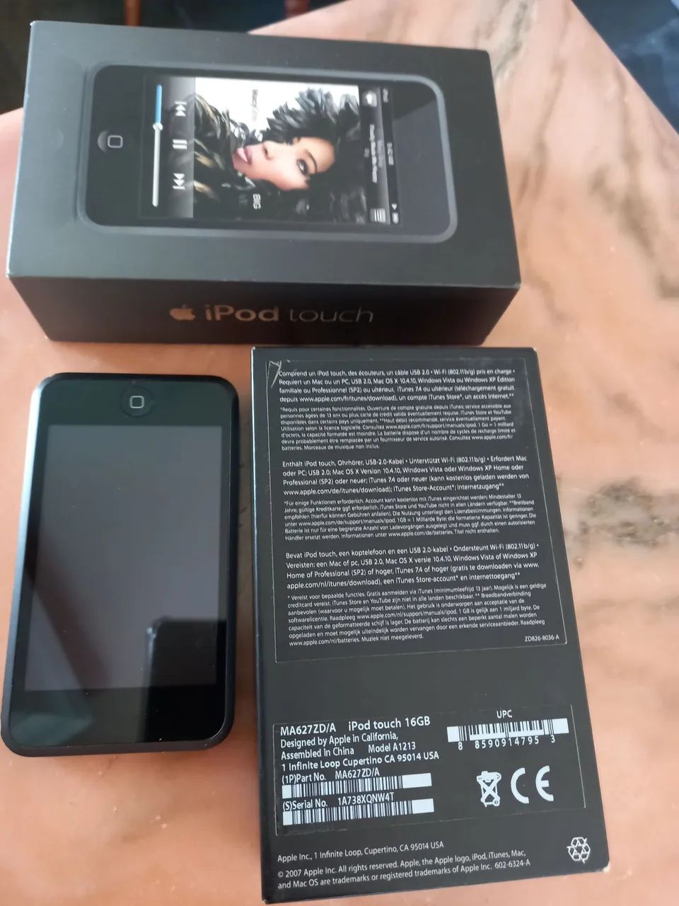 IPOD TOUCH APPLE ORIGINAL VINTAGE C/ CAIXA - Tablets e E-Readers