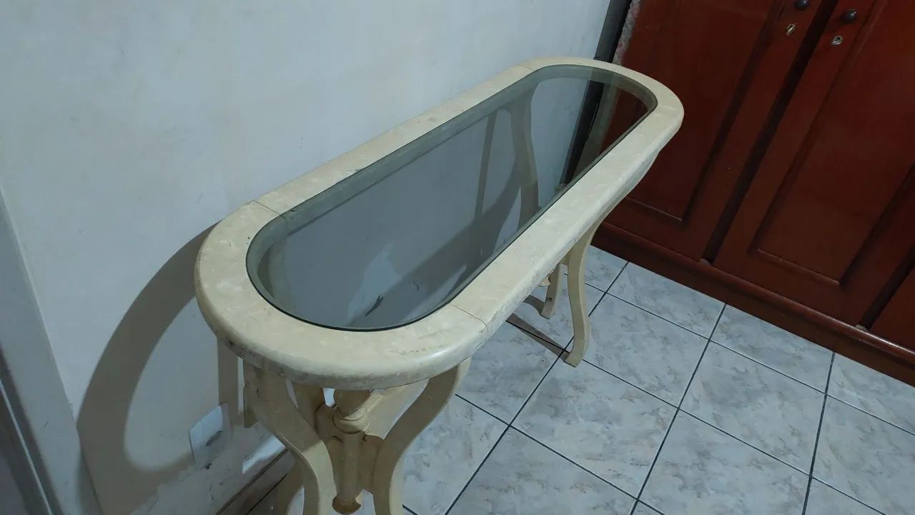 Conjunto de Mesa e Cadeiras com aparador em madeira - Foto 6