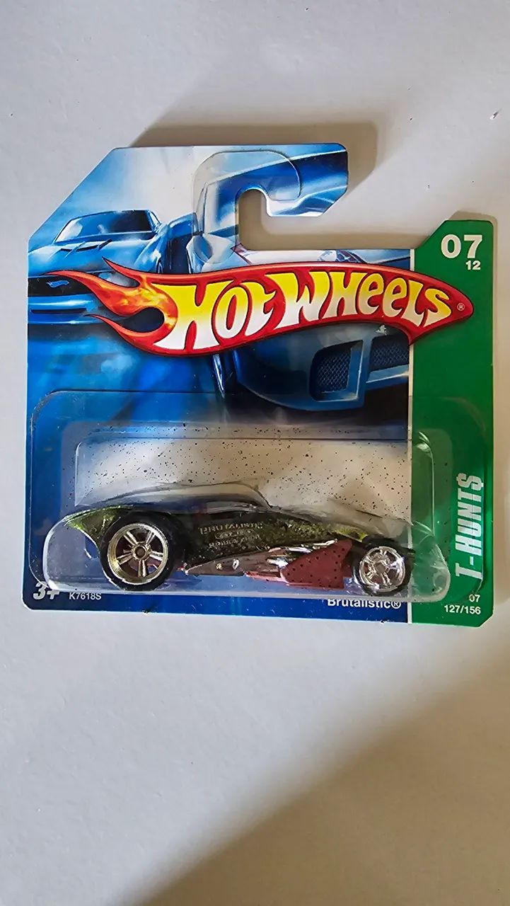 Hot Wheels Super T Hunts Brutalistic