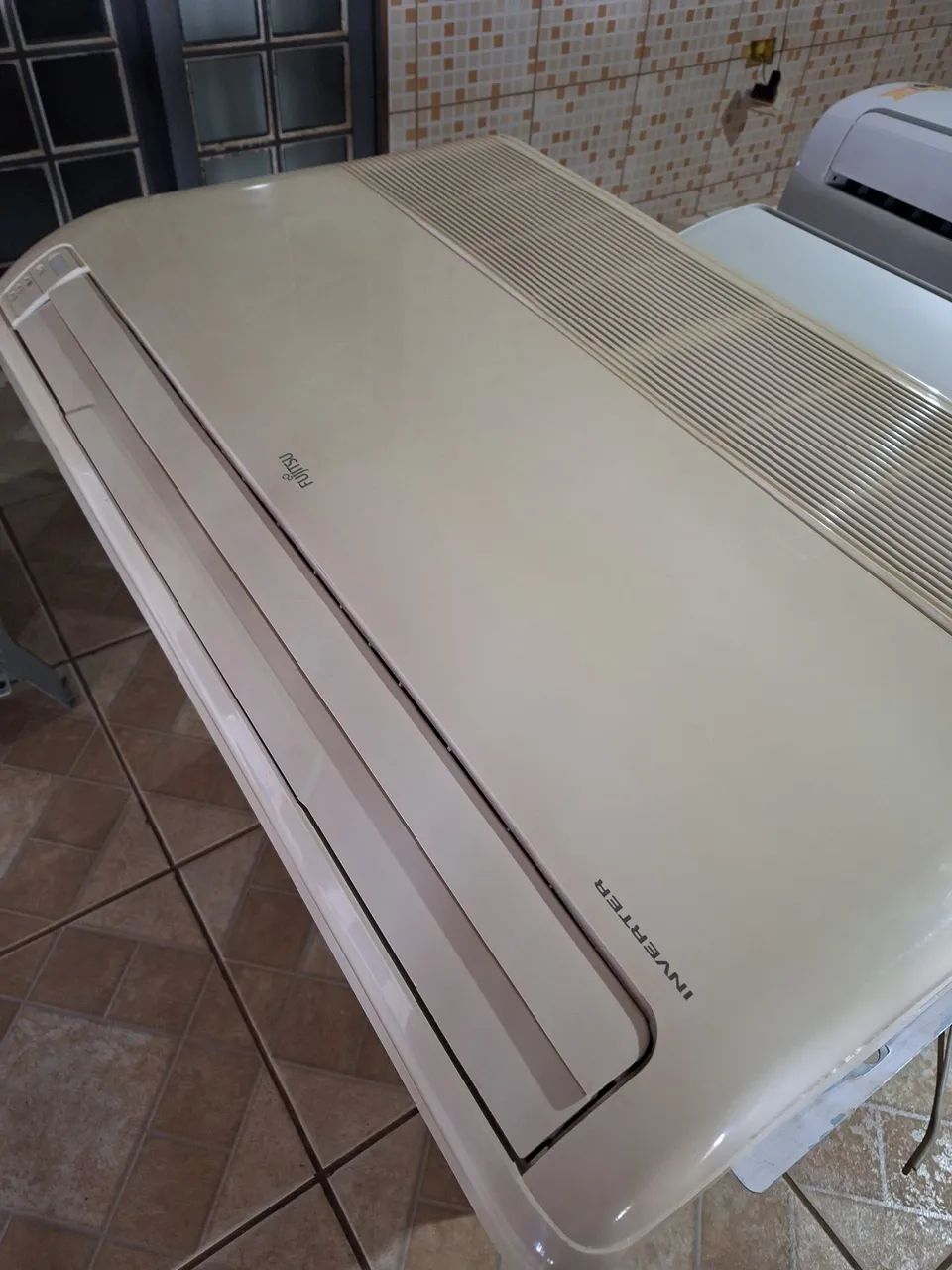 AR CONDICIONADO INVERTER PISO TETO - Foto 2