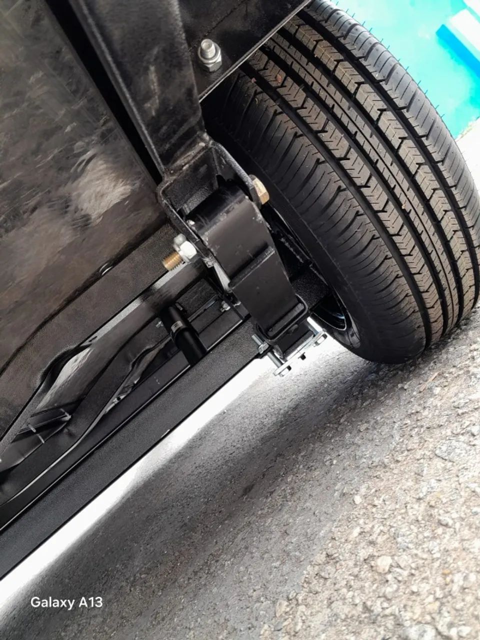 Plataforma de 1 eixo carretinha rebaixada - Foto 4