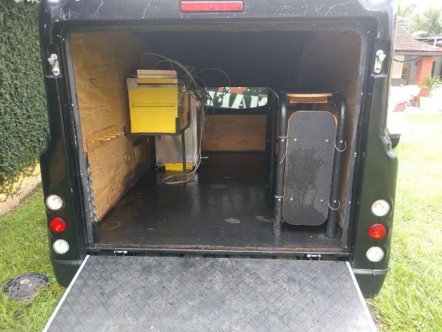 Carreta Reboque BoxCar de 2 eixos, equipada para Choperia, com capacidade de 1000 litros. - Foto 3