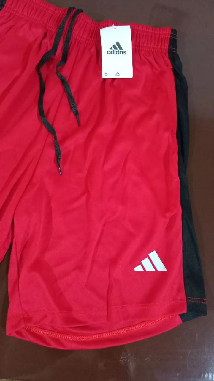 Shorts Adidas Vermelho com Detalhes - Foto 2