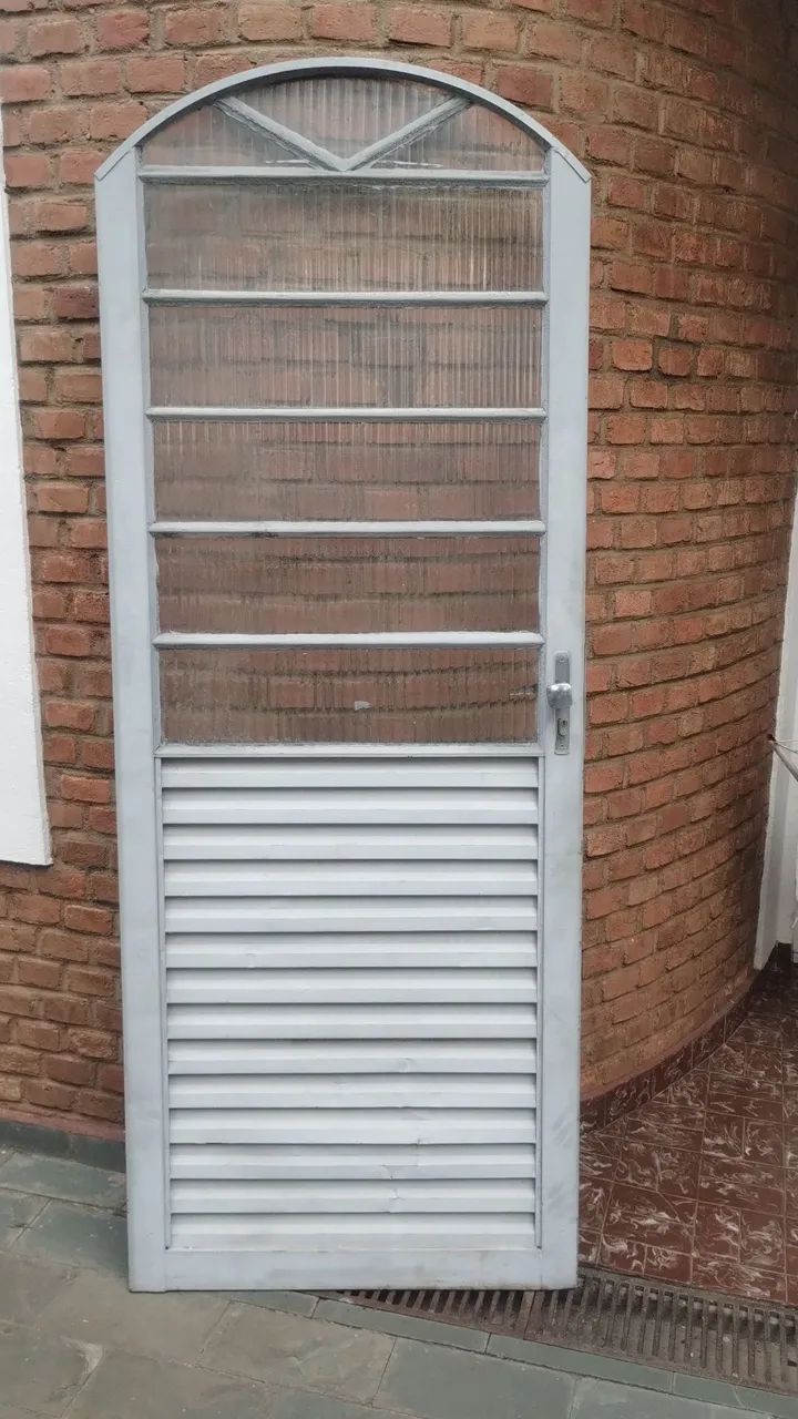 Porta de metal com vidros - SEM BATENTE