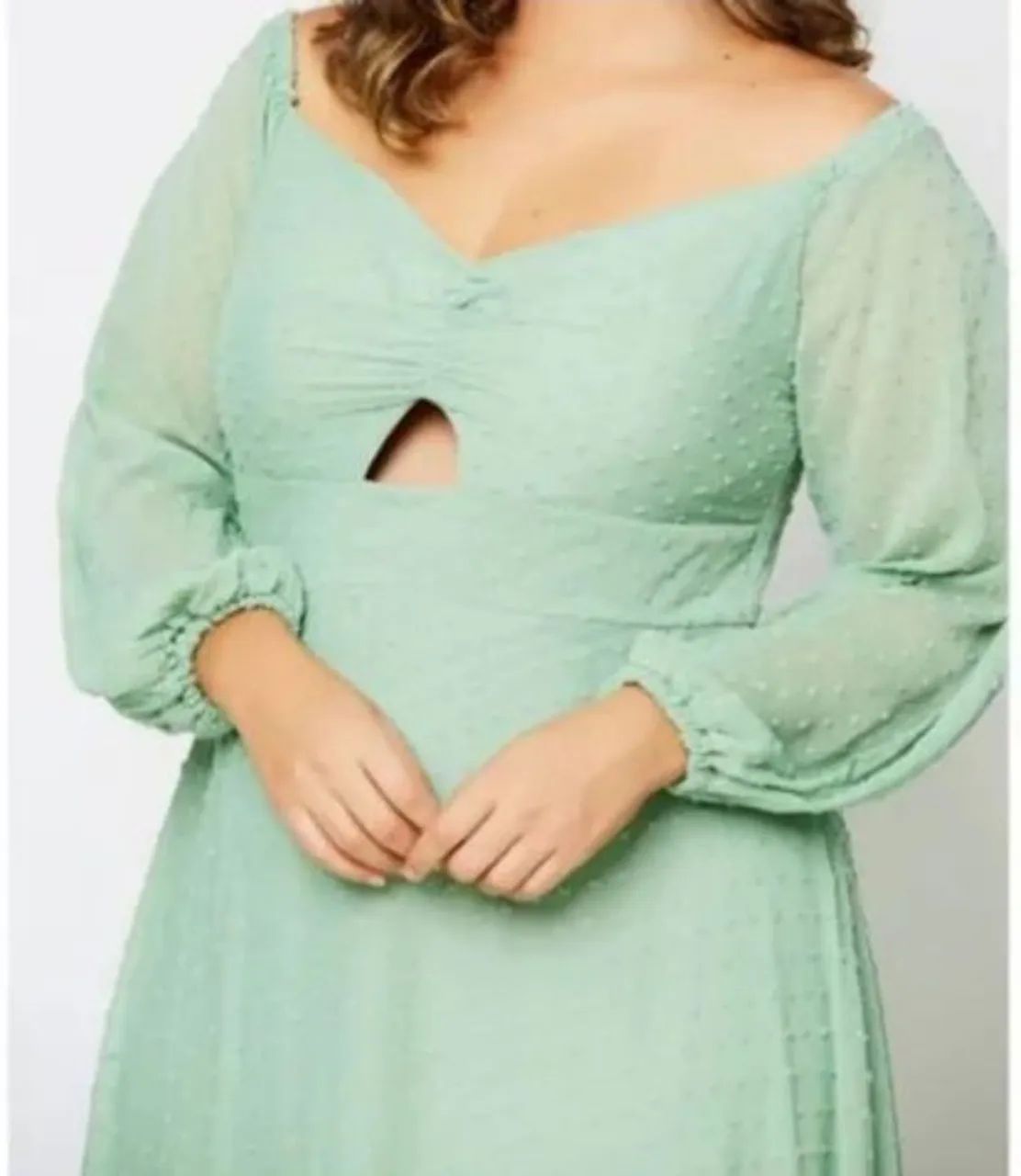 Vestido Longo Verde com Detalhe em Poá - Foto 4