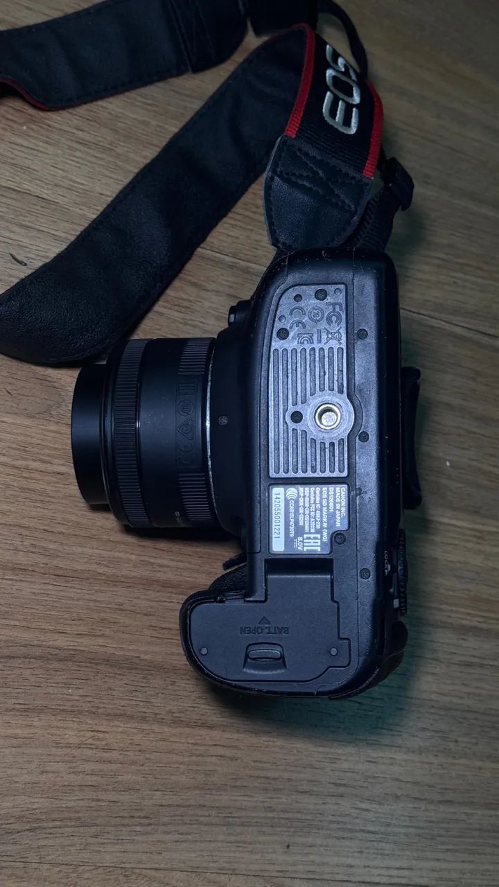 EOS Canon 5D Mak lv  + lente 50 mm + mochila  - Foto 4