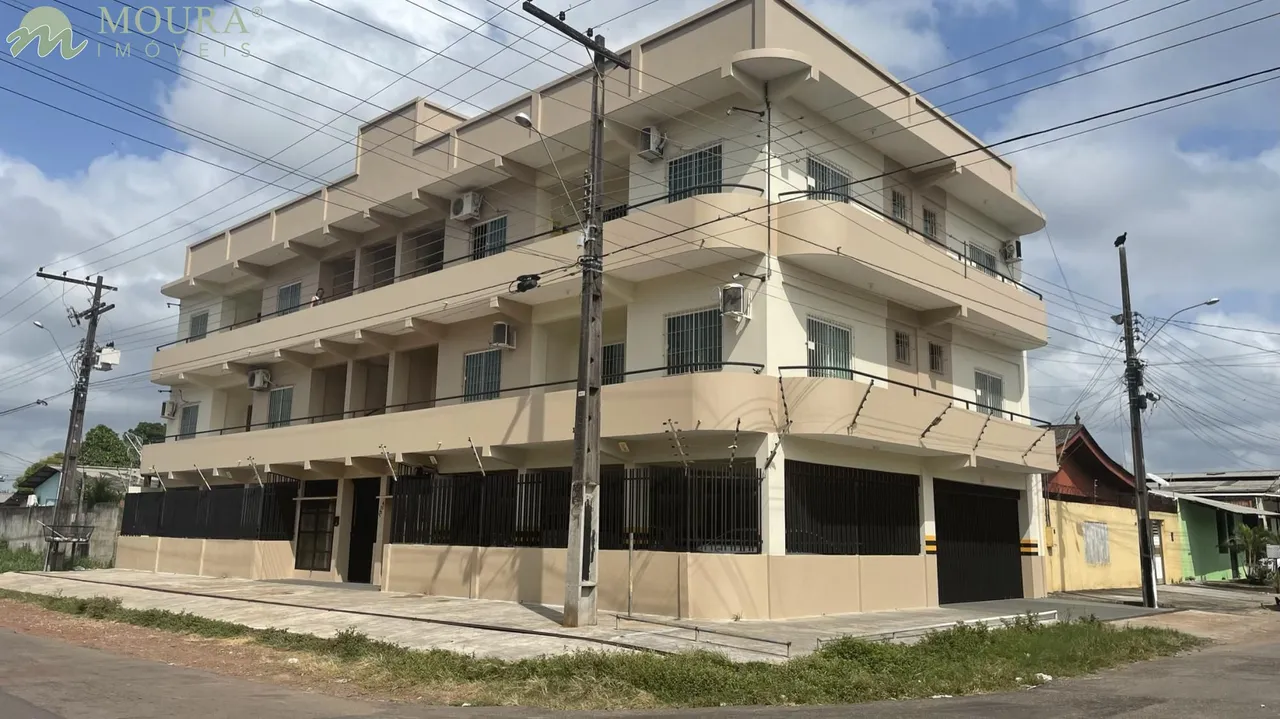 Prédio Residencial com 08 Apartamentos