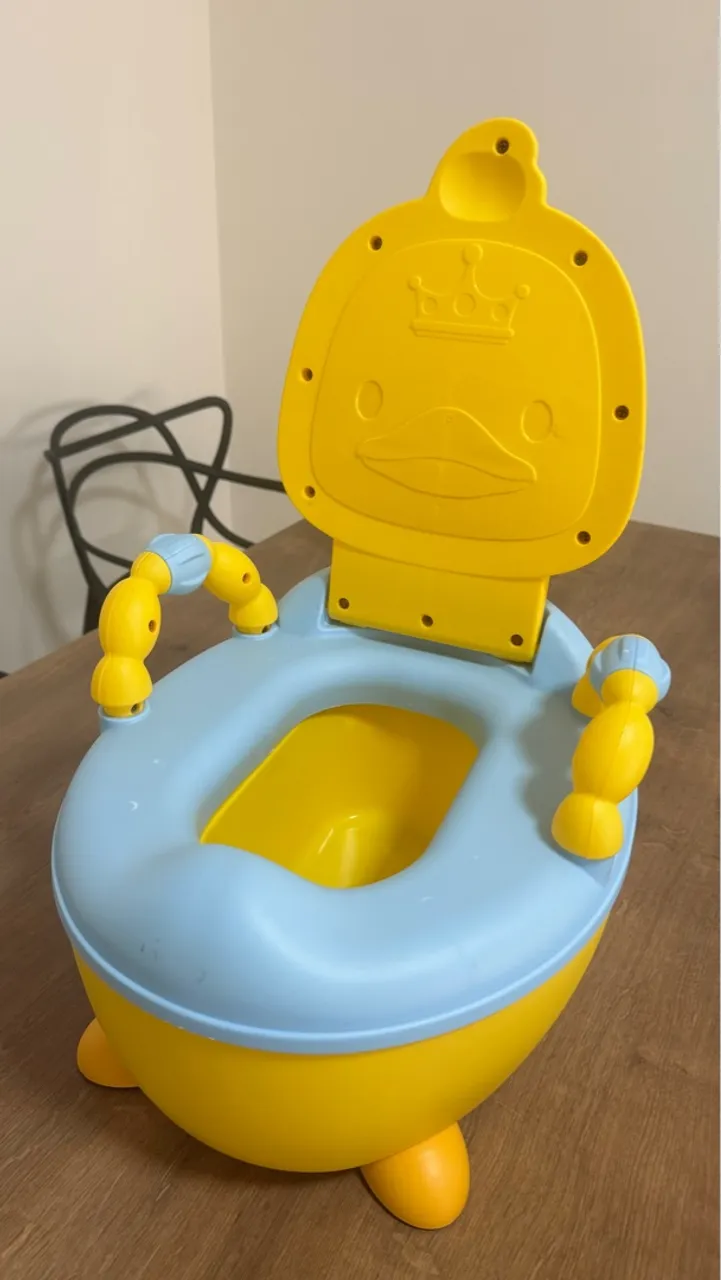 Troninho Infantil Divertido novo - Banheiro do Bebê
