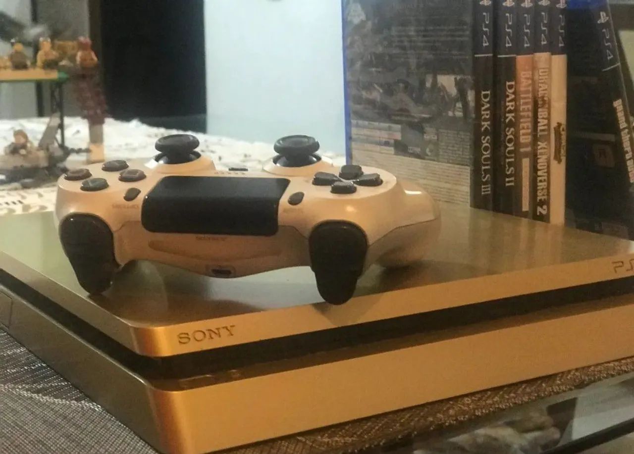 PS4 Golden edição limitada 
