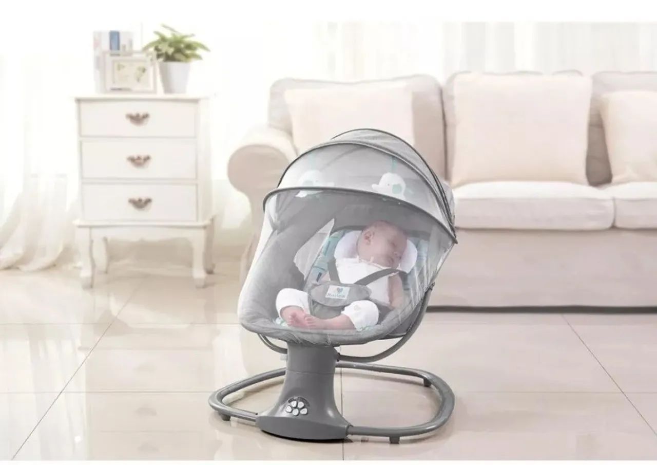 Cadeira com Balanço e musia para Bebê com Mosquiteiro