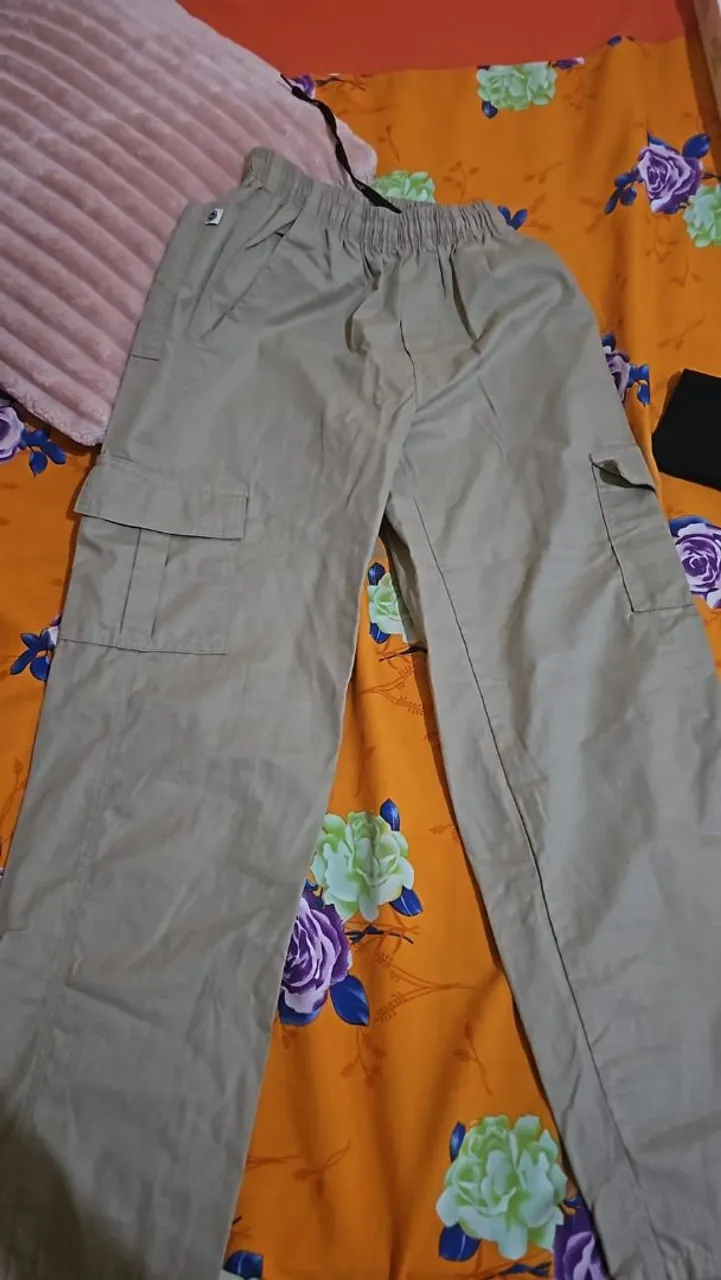 Calça Cargo Bege Unissex