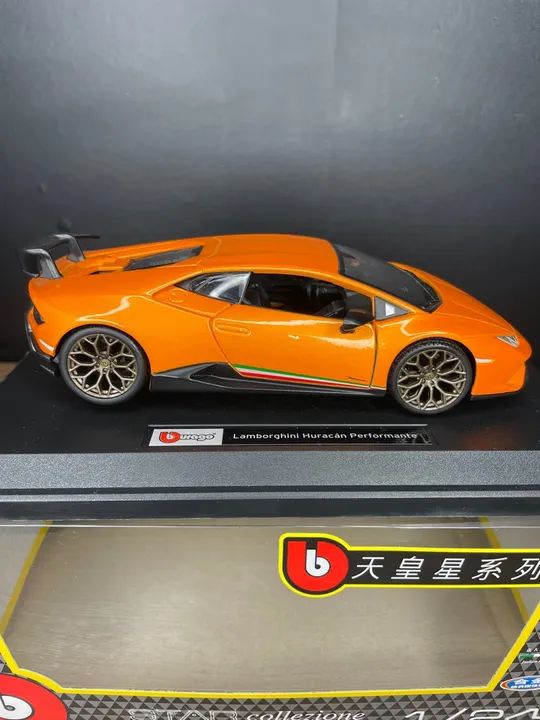 Lamborghini Huracan Performante 1/24 - Foto 2