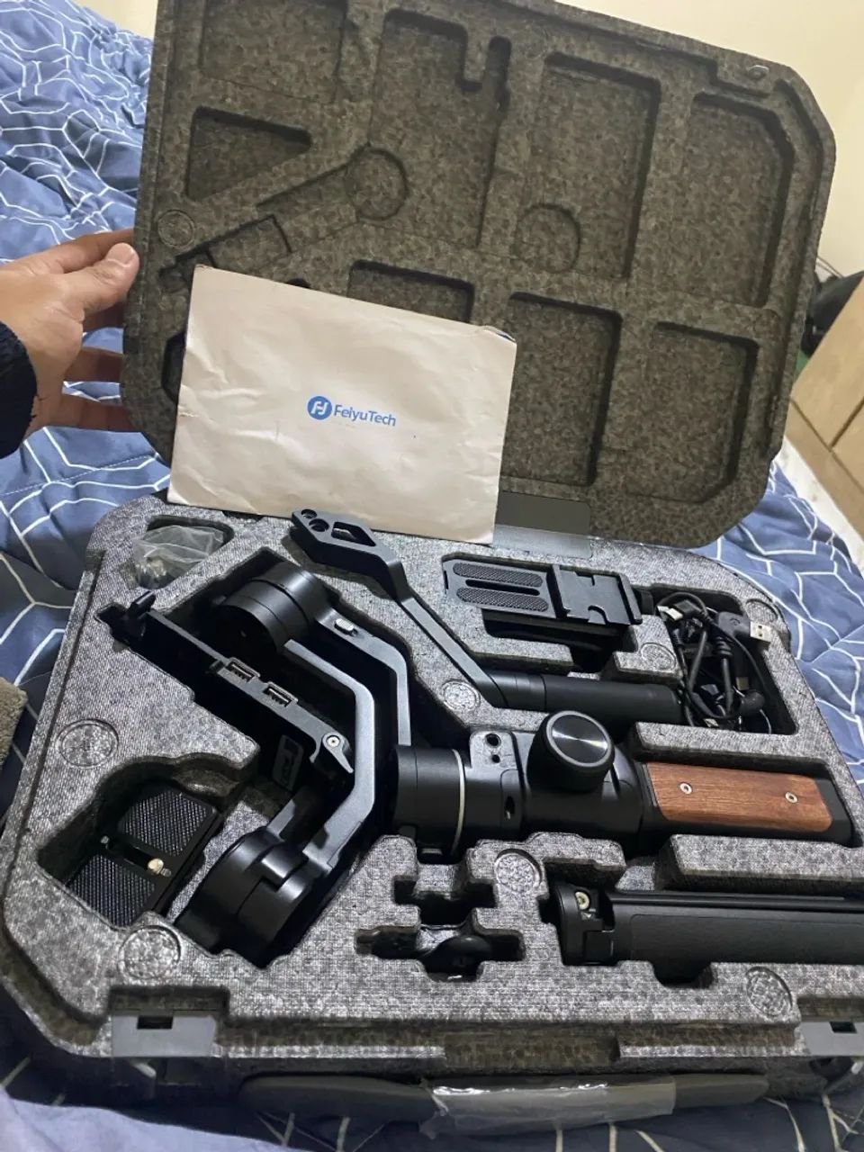 Gimbal feyutech AK2000s, com case, manual, e todos os cabos!