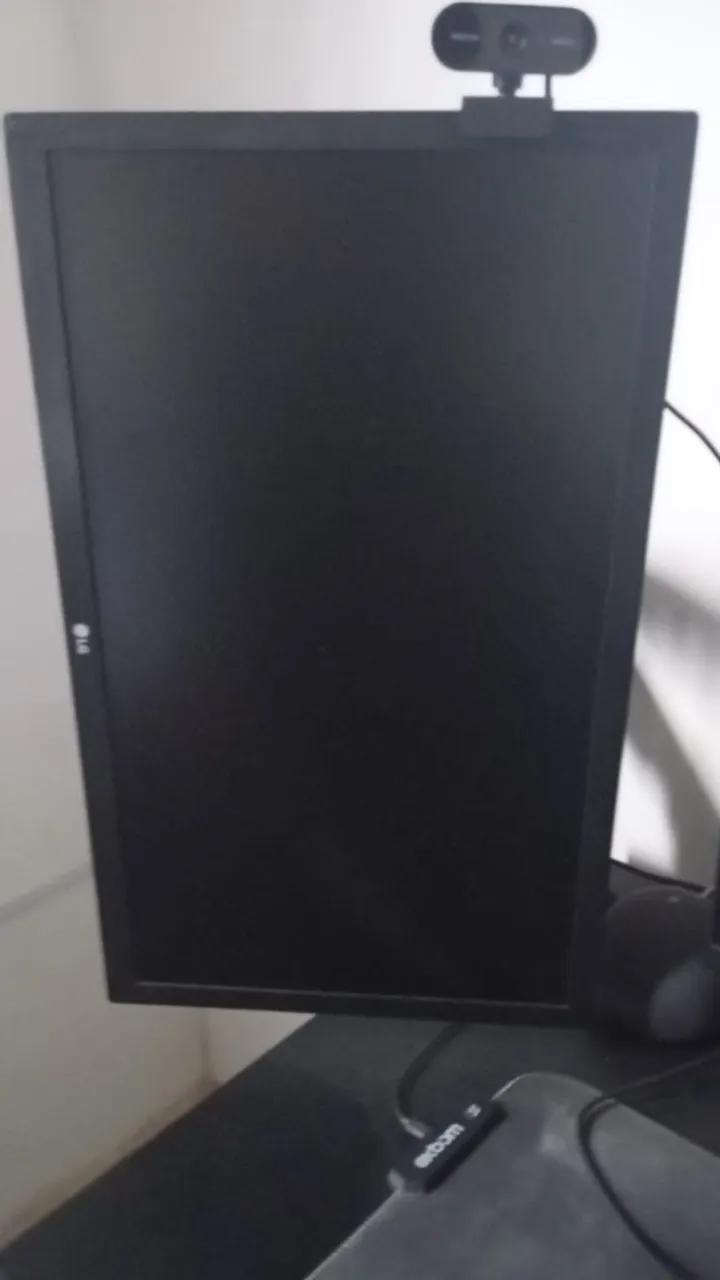 Monitor e suporte articulável