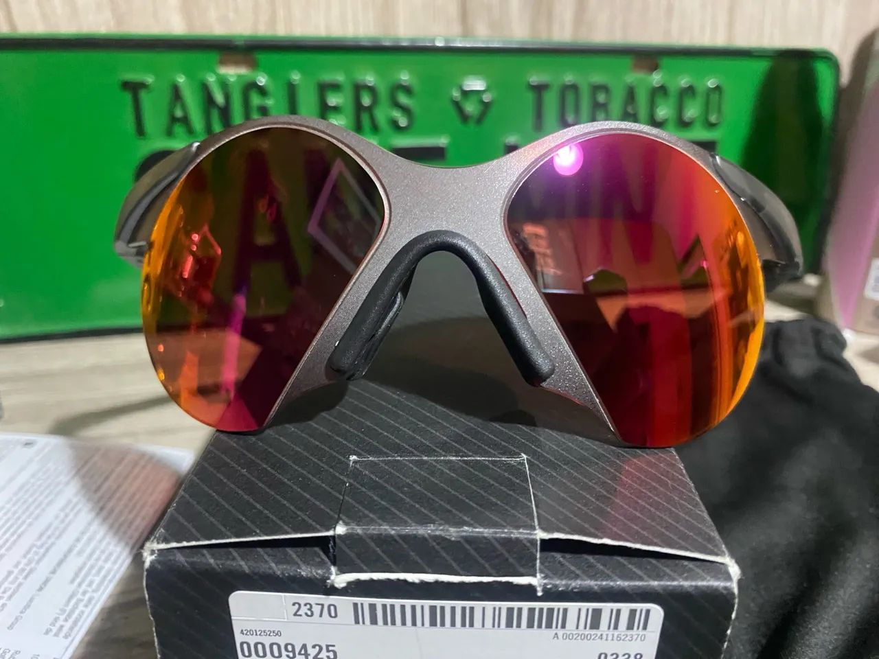 Óculos de sol Oakley Sub Zero - Novo - Foto 2