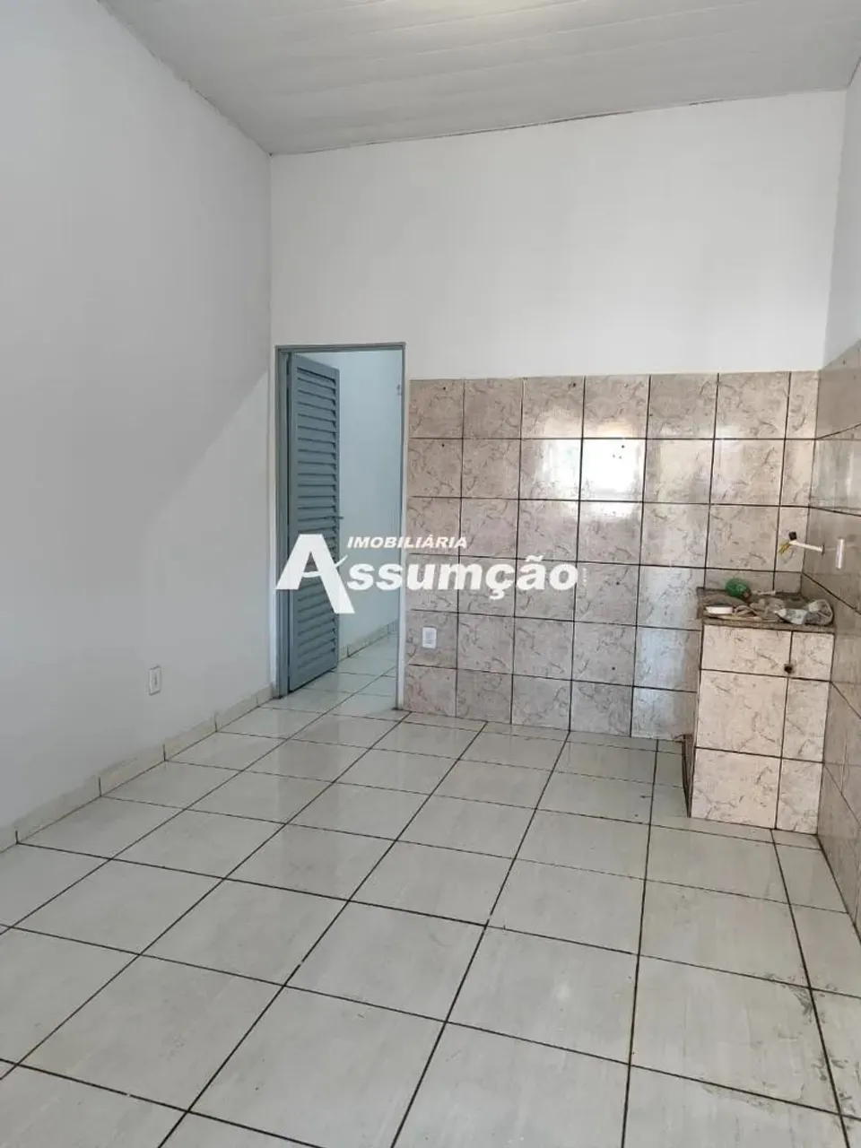 Aluga-se kitnet na quadra 212 norte